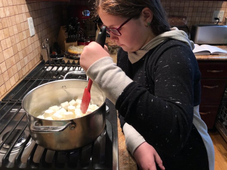 Alyssa Cooking