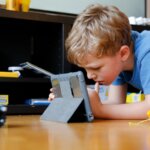 This 6-Year-Old Will Show You How to Make Stop Motion Videos This 6-Year-Old Will Show You How to Make Stop Motion Videos