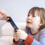 SCREEN-FREE WEEK IS COMING! How Can We  "Screen-Free" Our Kids When It's So Hard for US??? SCREEN-FREE WEEK IS COMING! How Can We  "Screen-Free" Our Kids When It's So Hard for US???